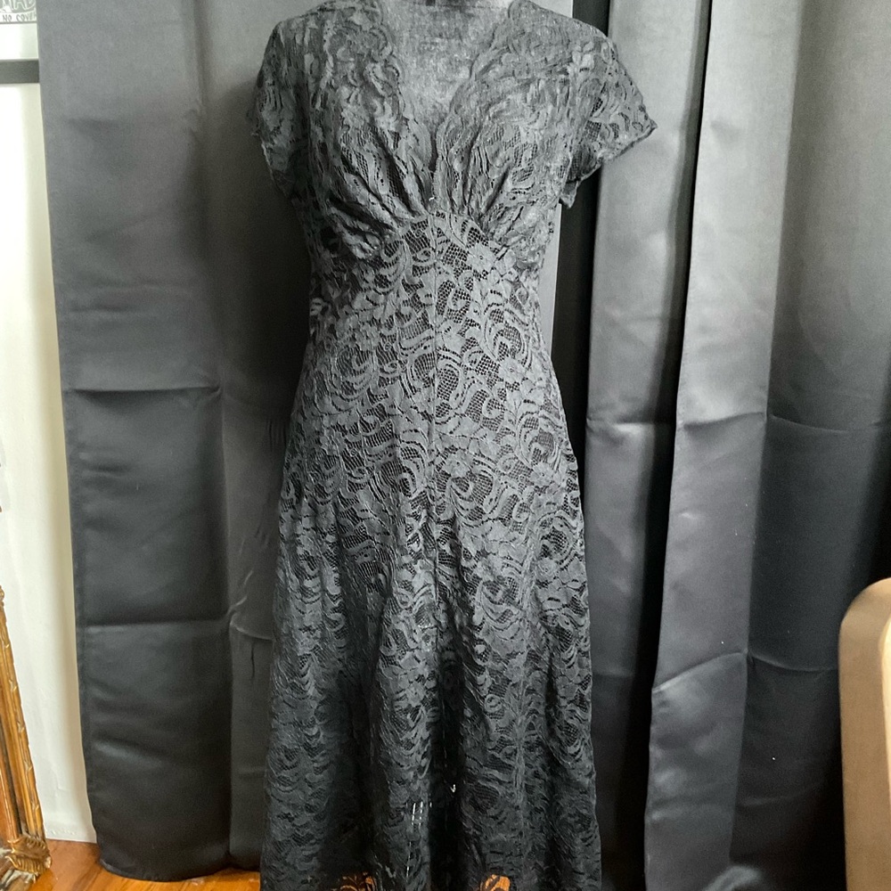 🖤 Elegant Black Lace Midi Dress 🖤